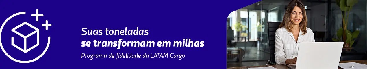 Equipe de rampa carregando uma aeronave da LATAM Cargo